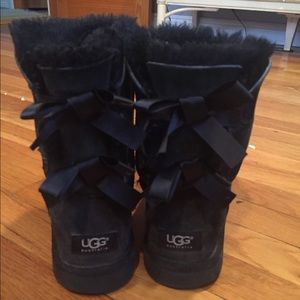 Black Bailey Bow Ugg